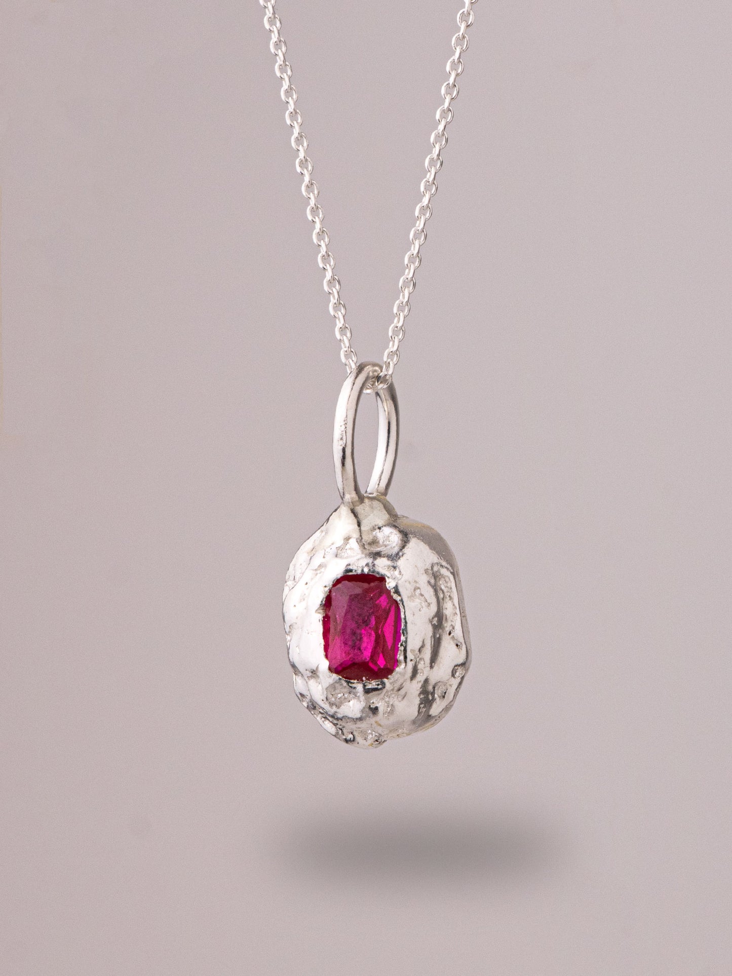 PETRA SILVER NECKLACE - Fuchsia