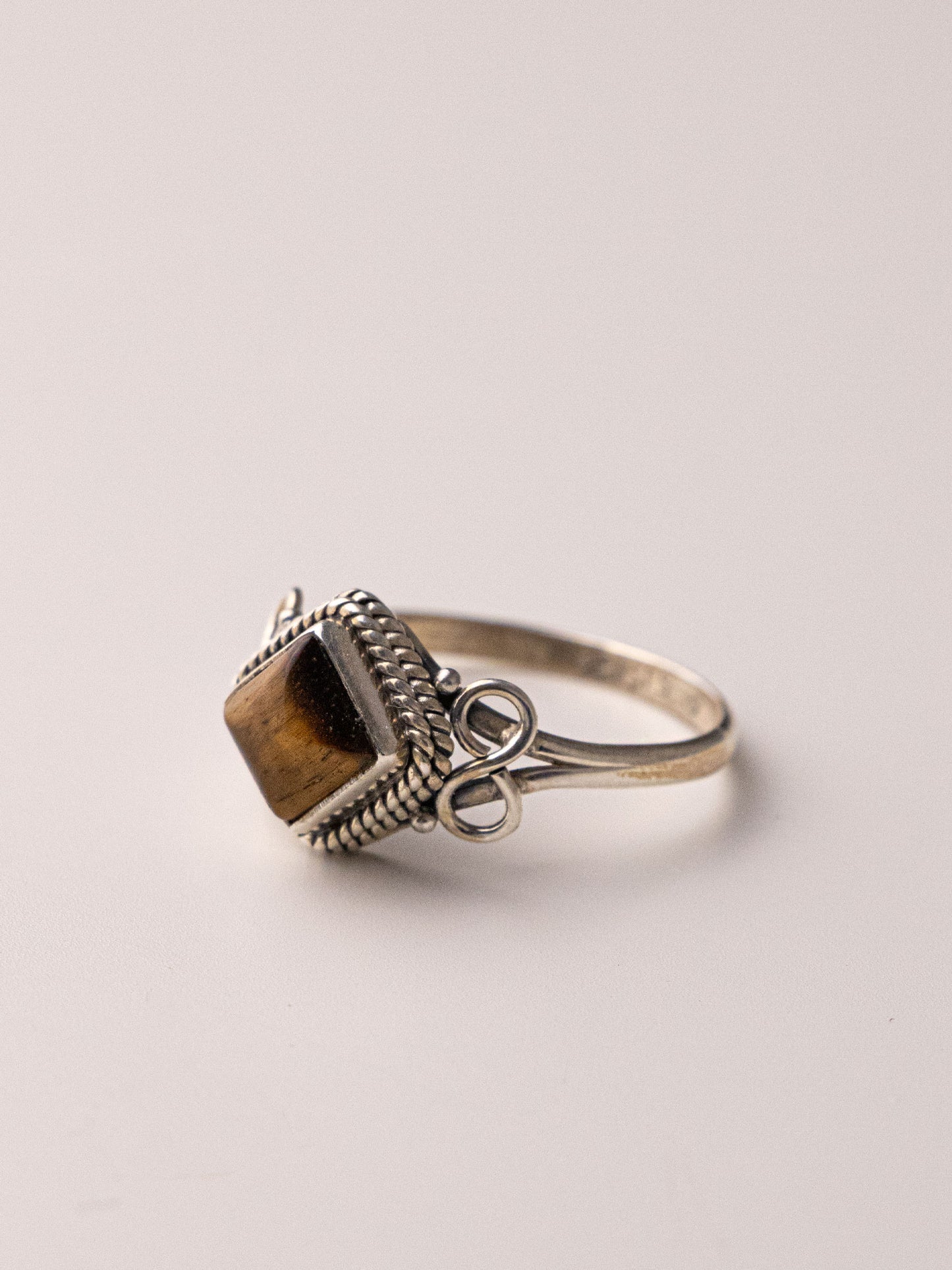 Δαχτυλίδι με Μάτι της Τίγρης κατασκευασμένο από ασήμι 925