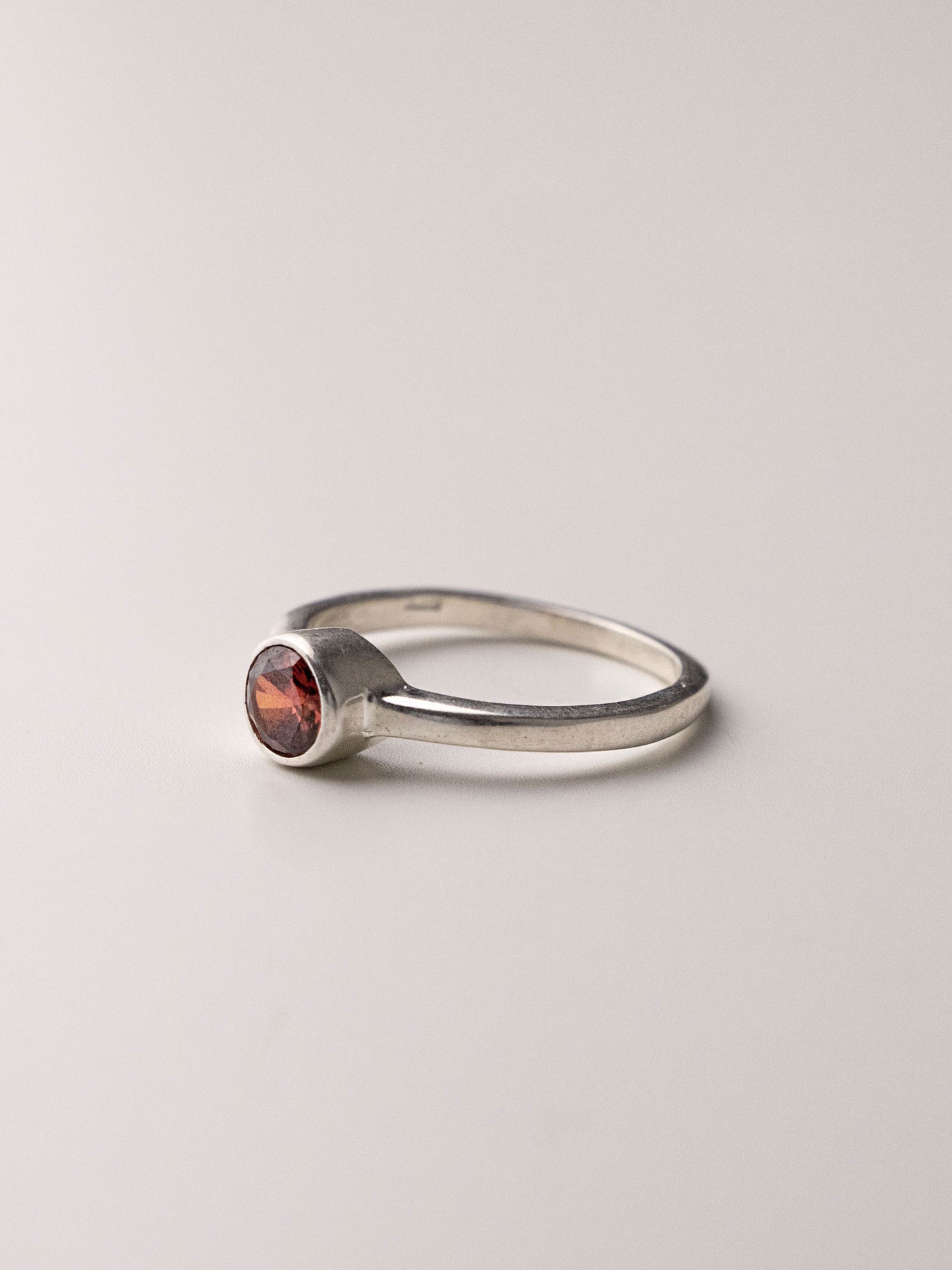HARMONY SILVER RING - Red