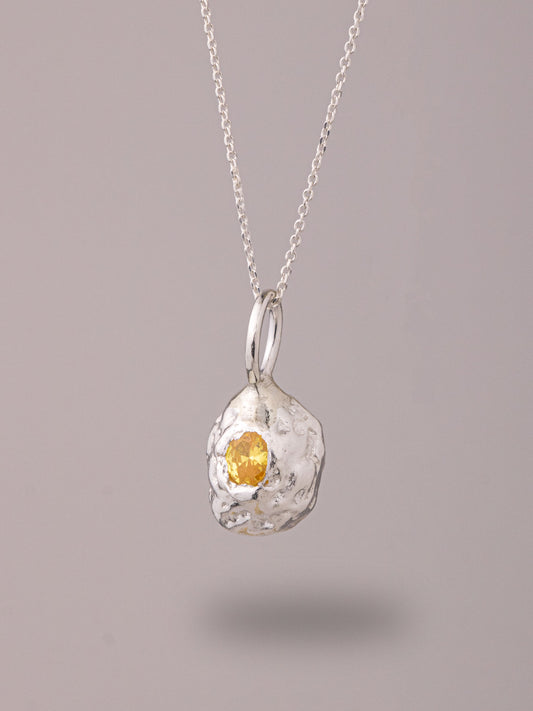 Χειροποίητo χυτό μενταγιόν από καθαρό ασήμι με ζιργκόν