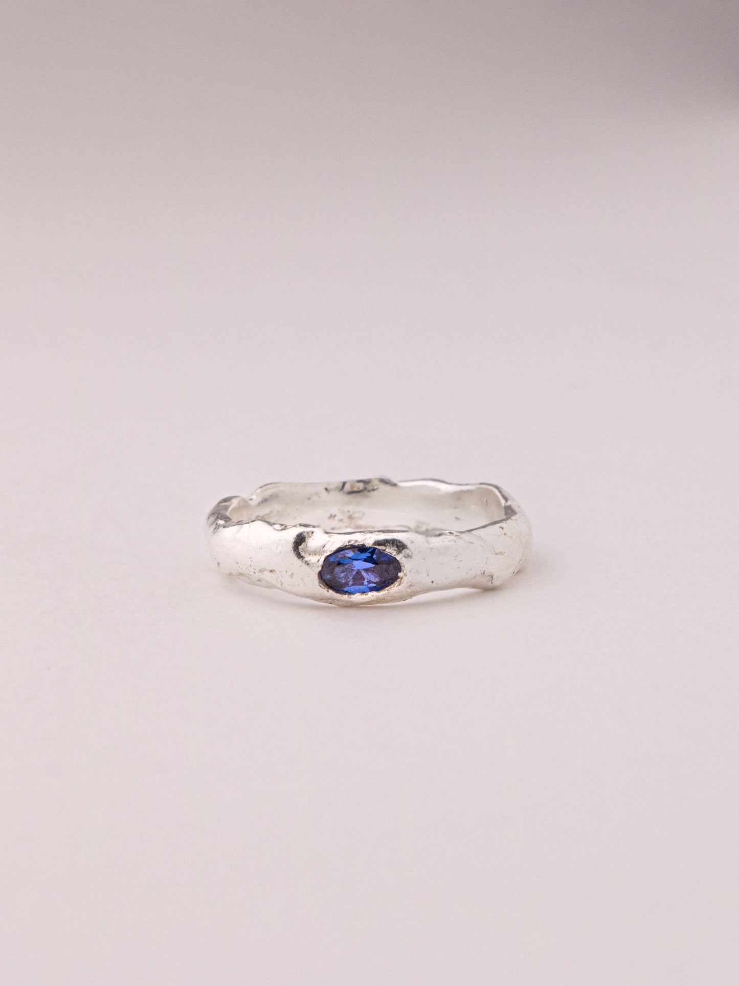 Χειροποίητo χυτό ασημένιο δαχτυλίδι με ζιργκόν