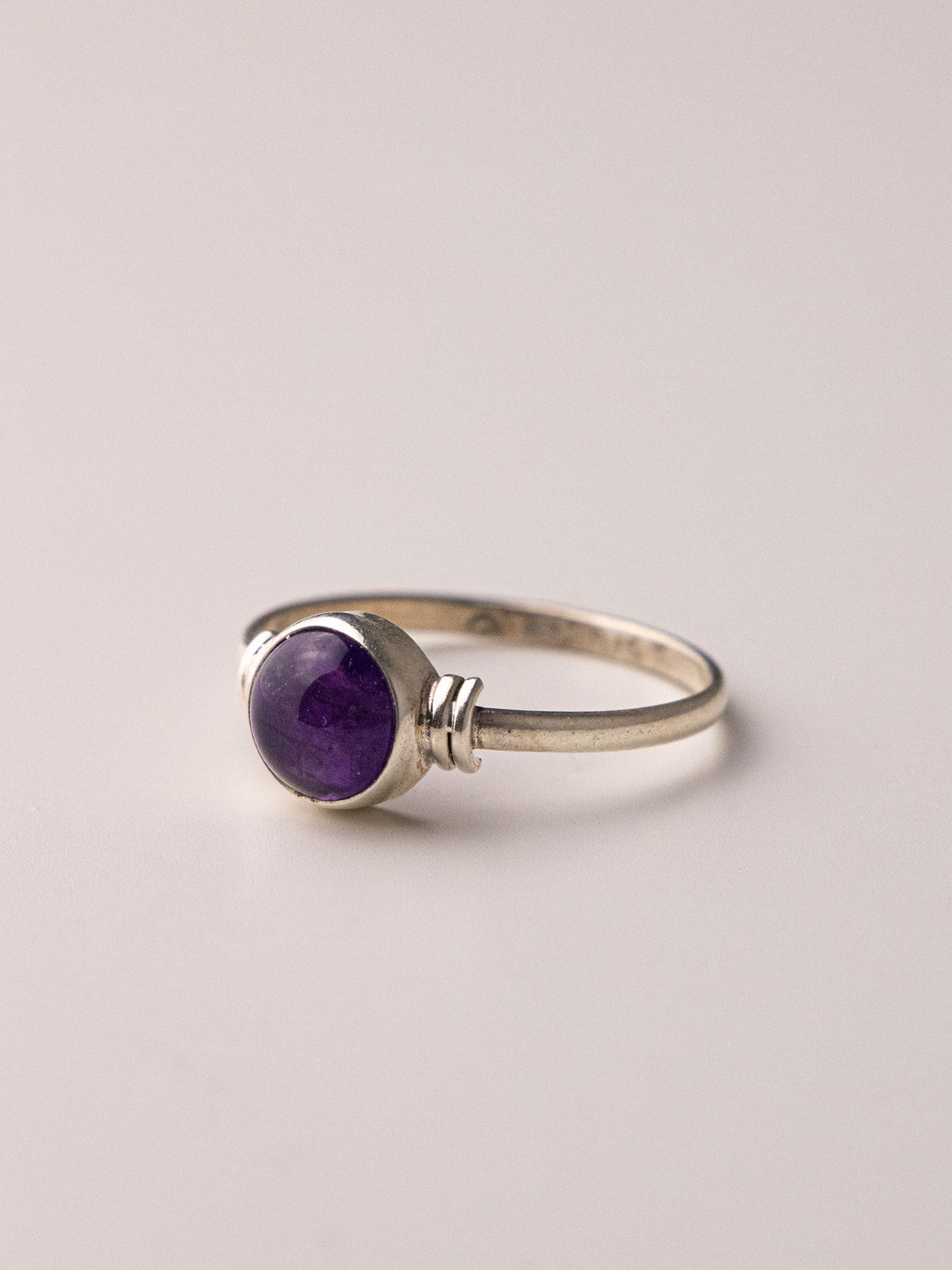 NIRVANA SILVER RING - Amethyst