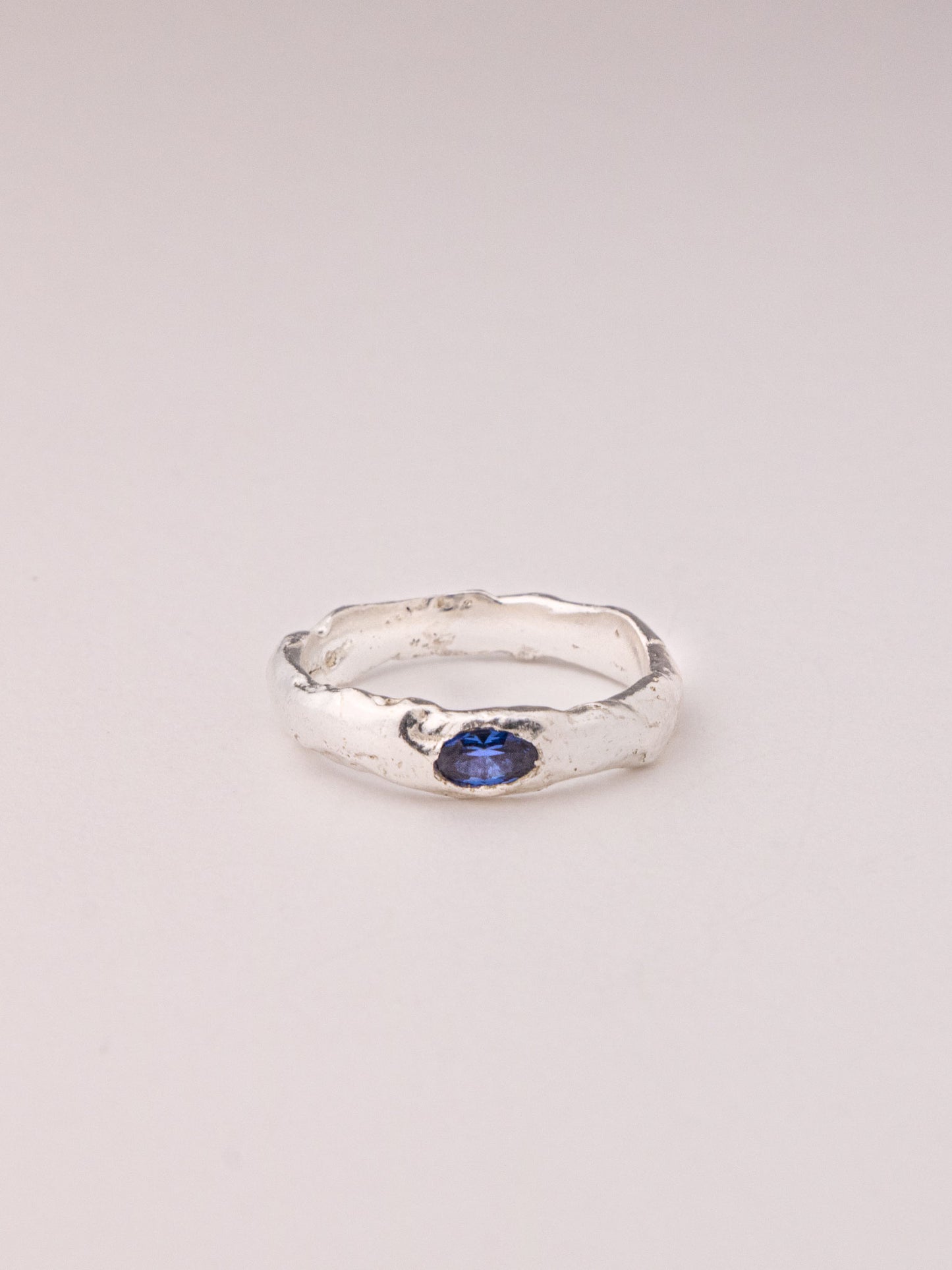 Χειροποίητo χυτό ασημένιο δαχτυλίδι με ζιργκόν