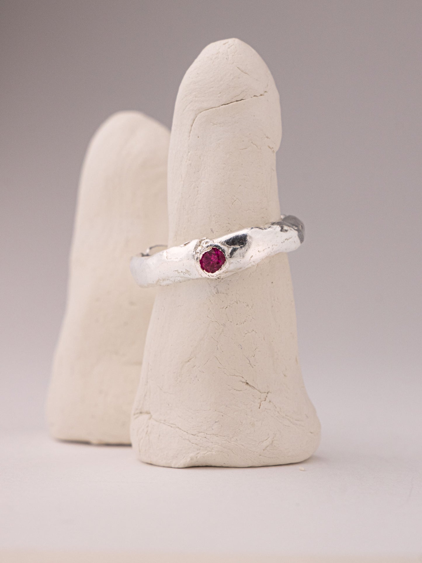 Χειροποίητo χυτό ασημένιο δαχτυλίδι δαχτυλίδι με ζιργκόν