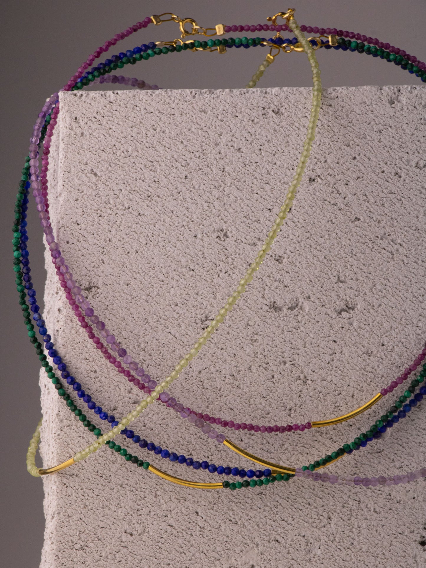 Χειροποίητo κολιέ κατασκευασμένο από Μαλαχίτη και επίχρυσο ασήμι 925.