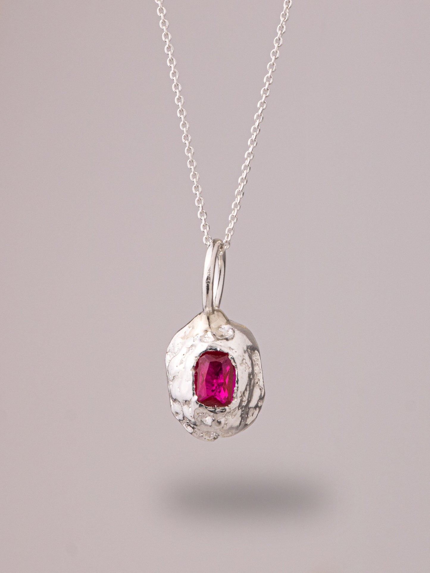PETRA SILVER NECKLACE - Fuchsia