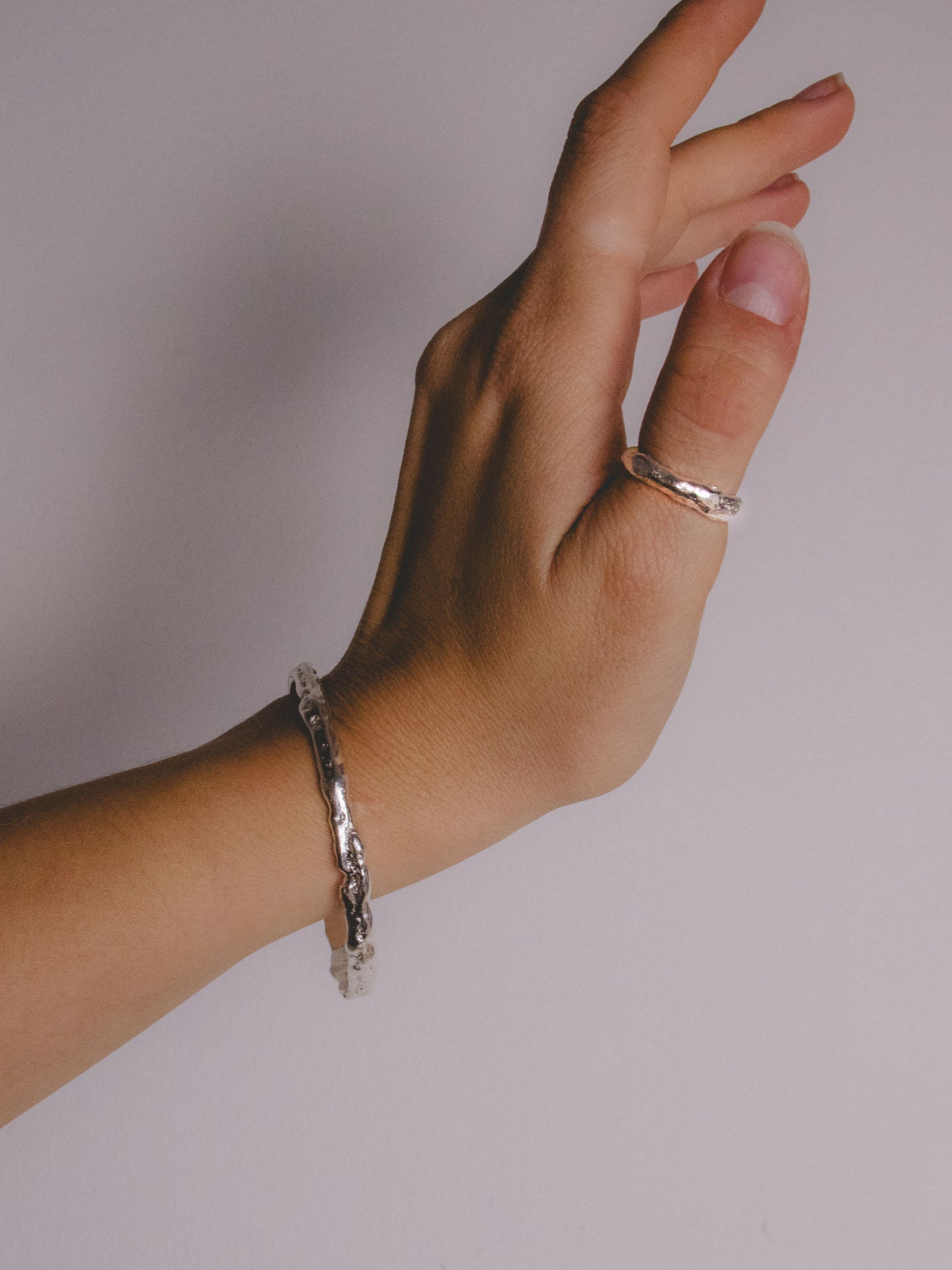 Χειροποίητo χυτό ανοιγόμενο δαχτυλίδι από ασήμι 999