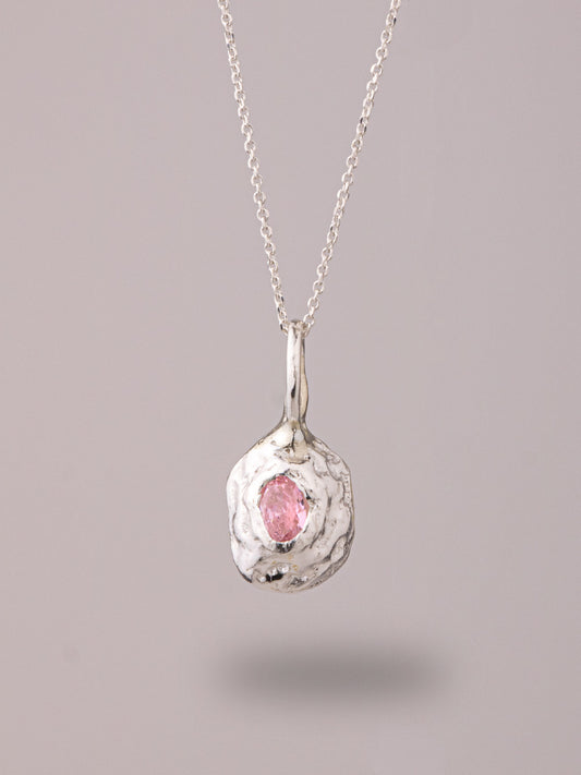 Χειροποίητo χυτό μενταγιόν από καθαρό ασήμι με ζιργκόν