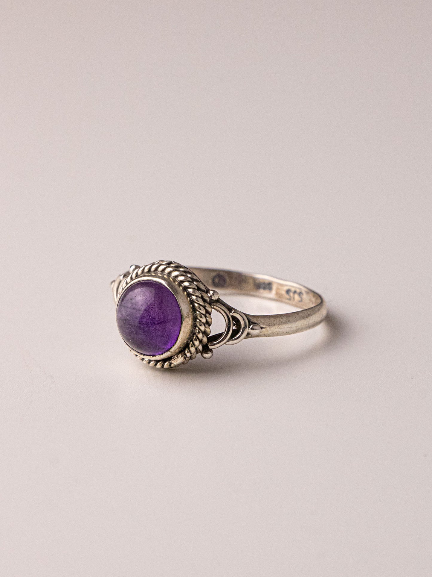 ANDROMEDA SILVER RING - Amethyst