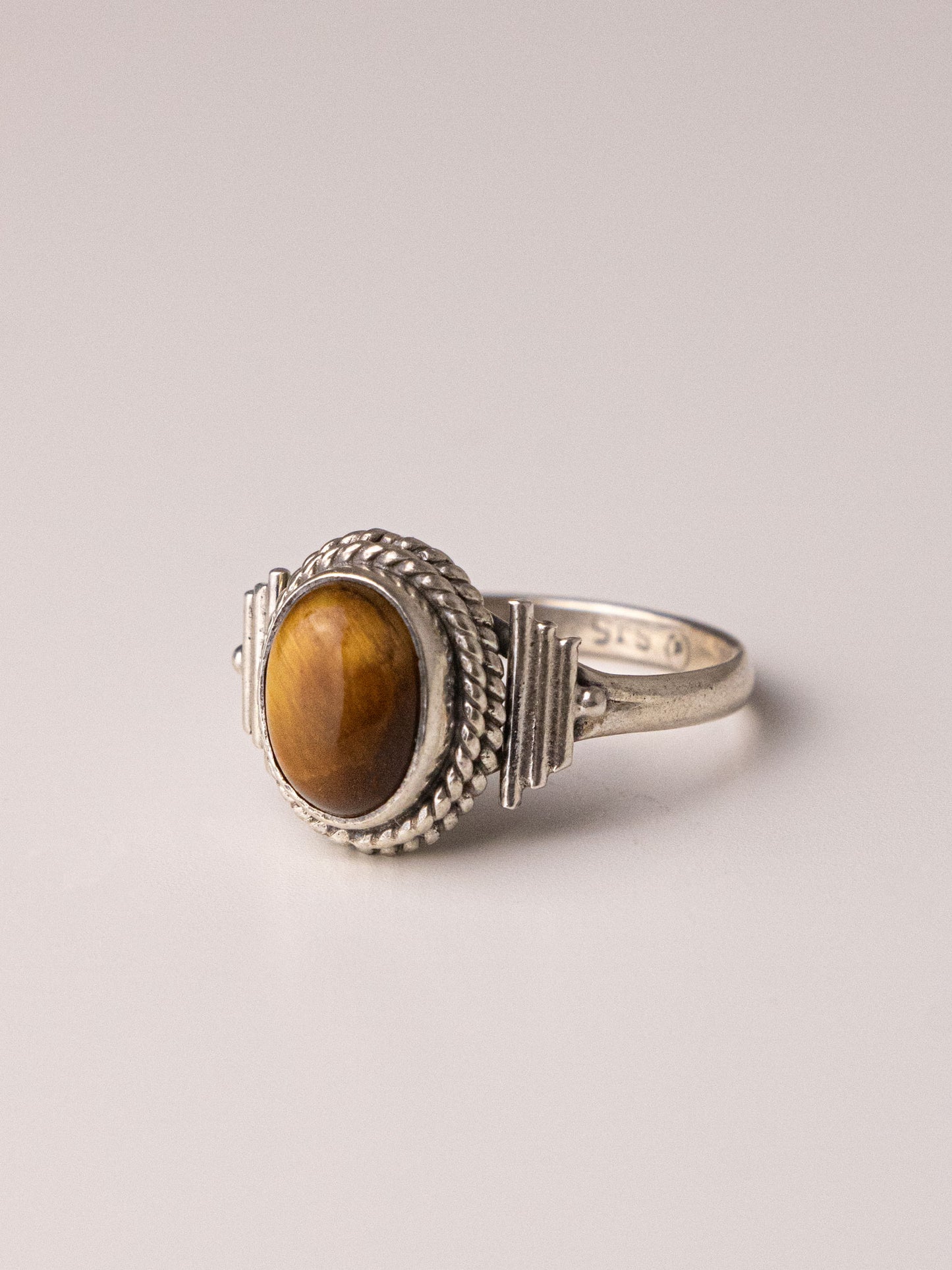 Δαχτυλίδι με Mάτι της Tίγρης κατασκευασμένο από ασήμι 925