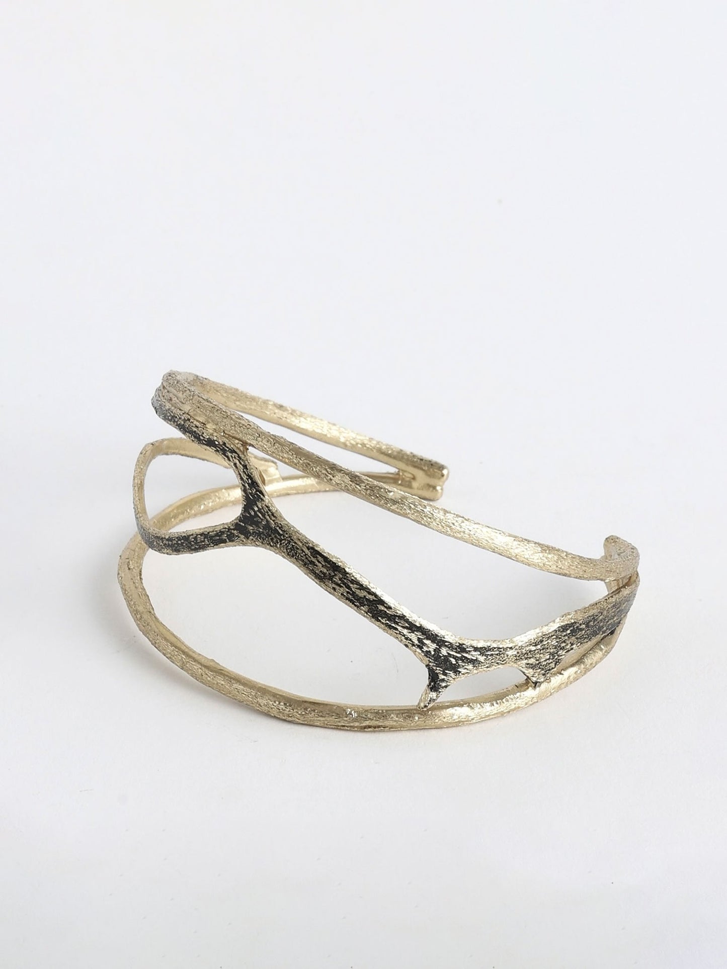 Χειροποίητo ανοιγόμενο βραχιόλι τεχνητή μαύρη οξείδωση κατασκευασμένο στην Ελλάδα