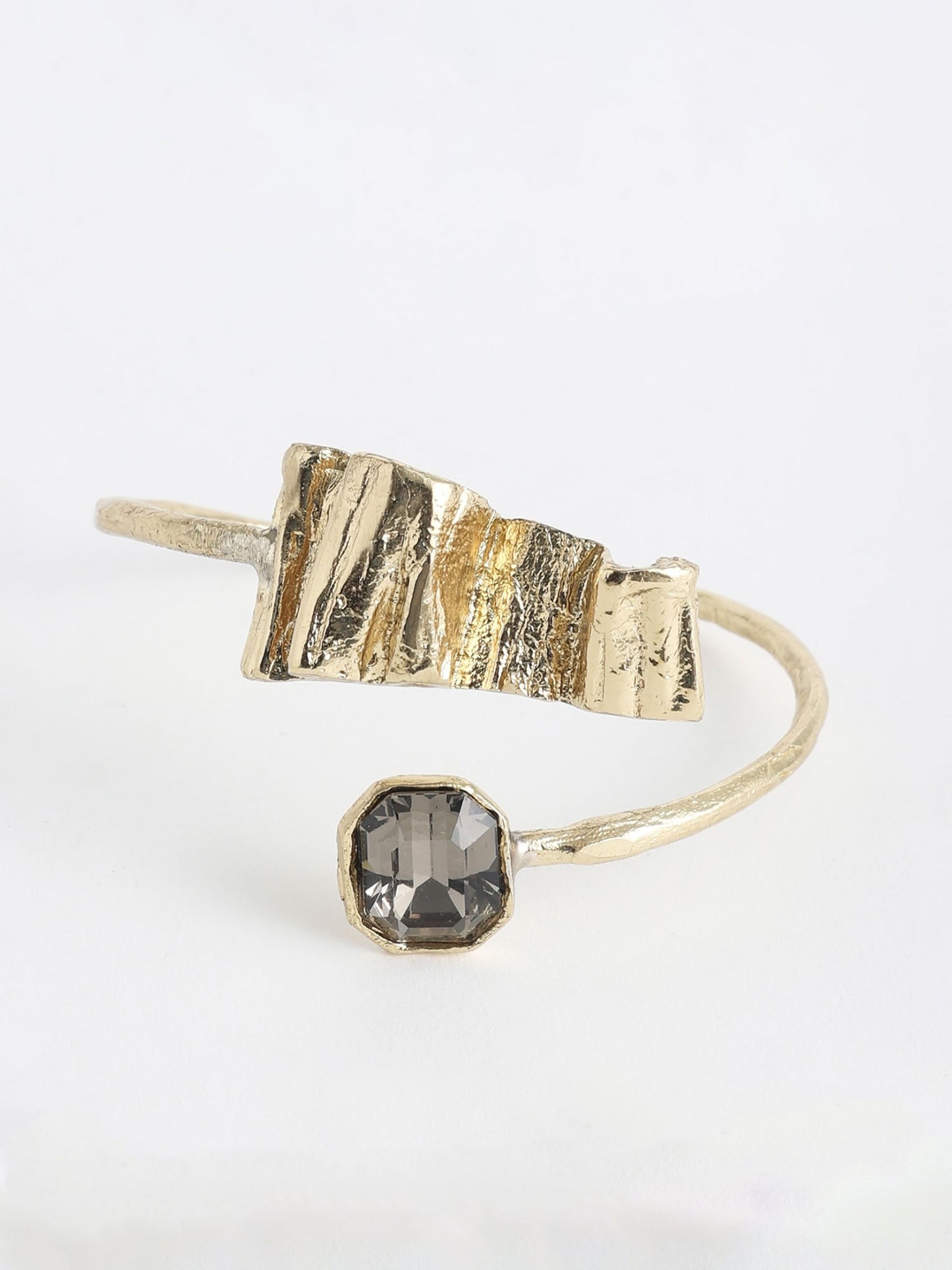 Χειροποίητo ανοιγόμενο βραχιόλι με γκρι Κρύσταλλο Swarovski κατασκευασμένο στην Ελλάδα