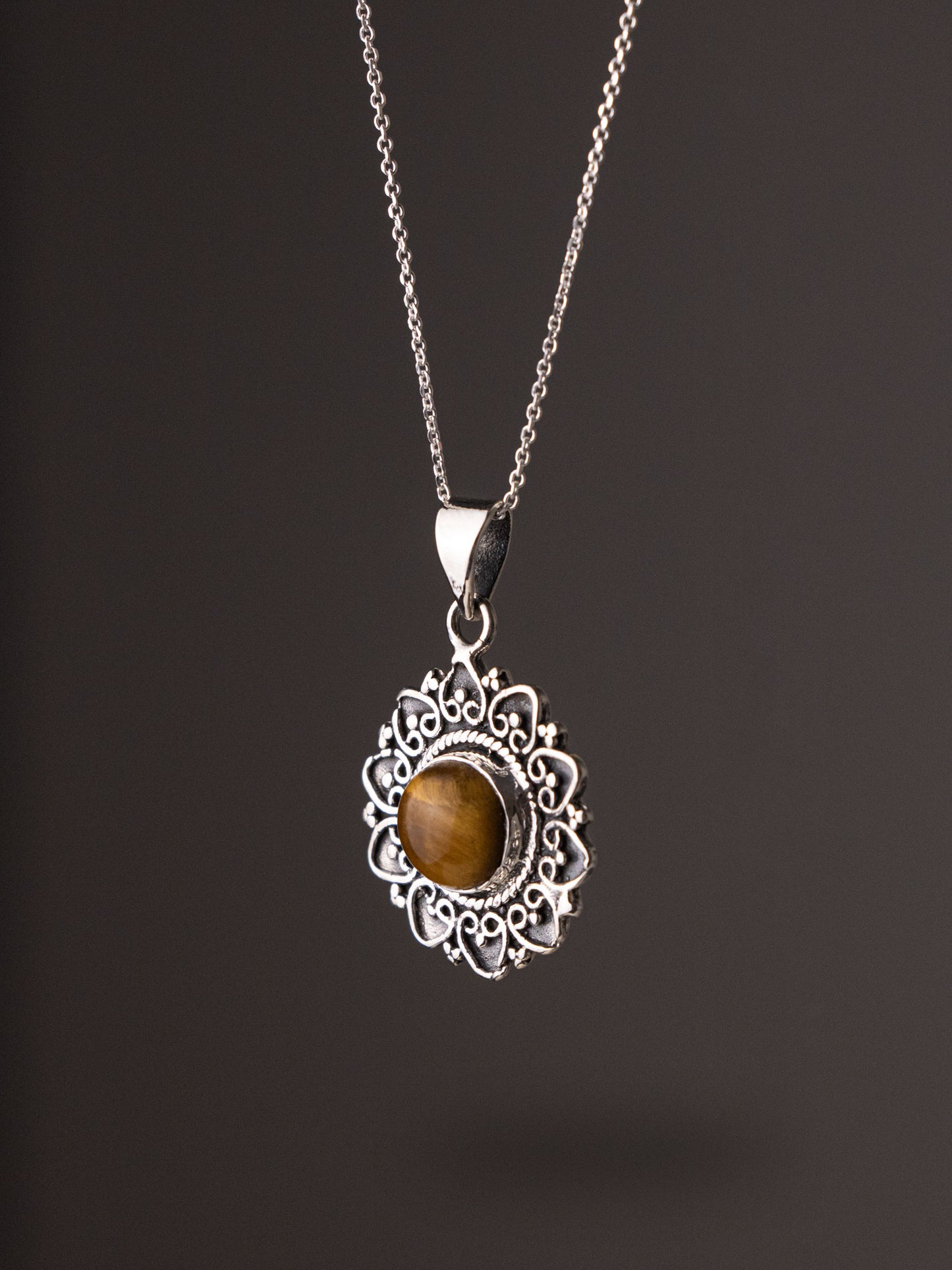 Ασημένιο μενταγιόν με Μάτι της Τίγρης κατασκευασμένο από ασήμι 925