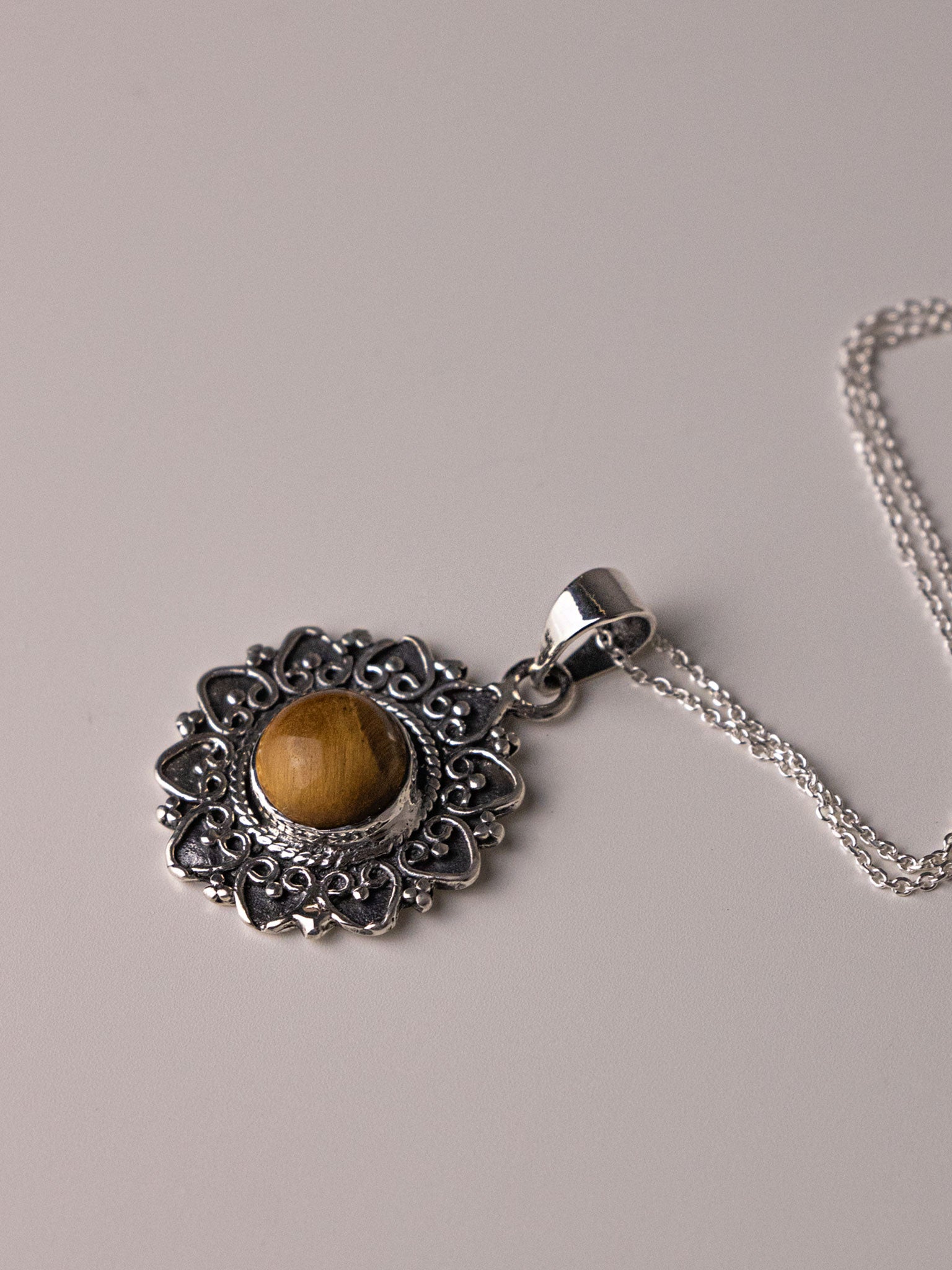 Ασημένιο μενταγιόν με Μάτι της Τίγρης κατασκευασμένο από ασήμι 925