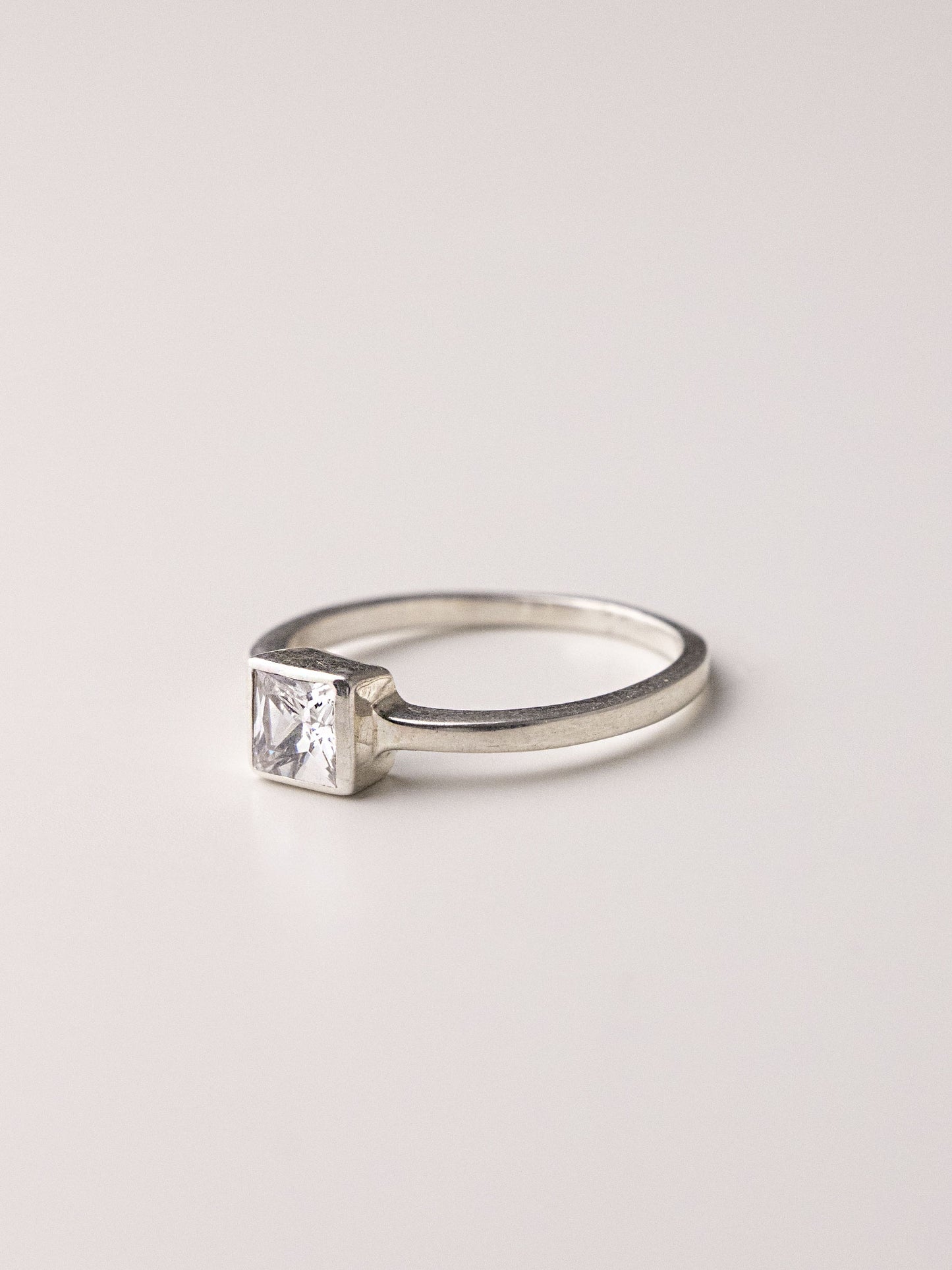 PHOENIX SILVER RING - White