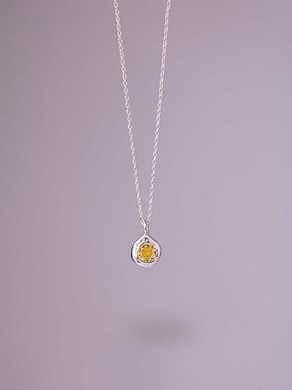 Χειροποίητo χυτό μενταγιόν από καθαρό ασήμι με κίτρινο Cubic Zirconia