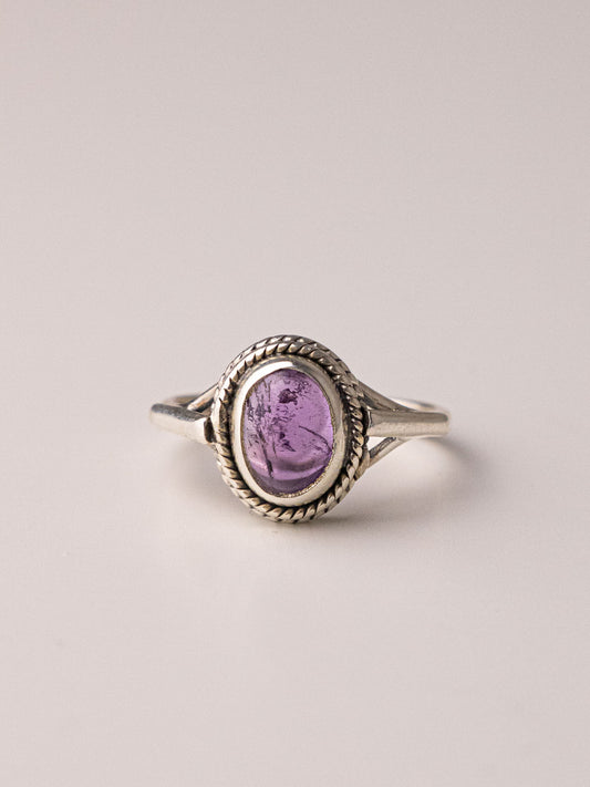 Ασημένιο δαχτυλίδι με Αμέθυστο κατασκευασμένο από ασήμι 925