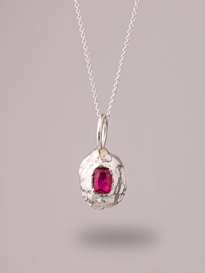 PETRA SILVER NECKLACE - Fuchsia