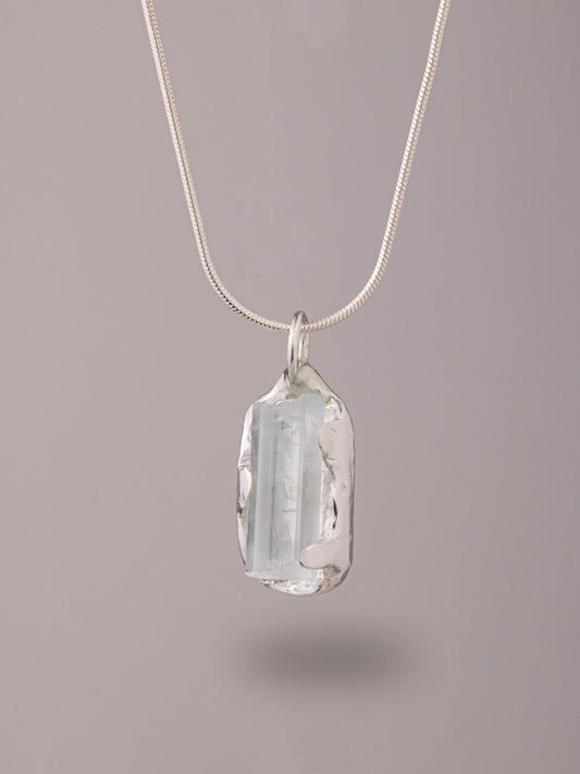 Χειροποίητo χυτό μενταγιόν από καθαρό ασήμι με Άκουα Μαρίνα