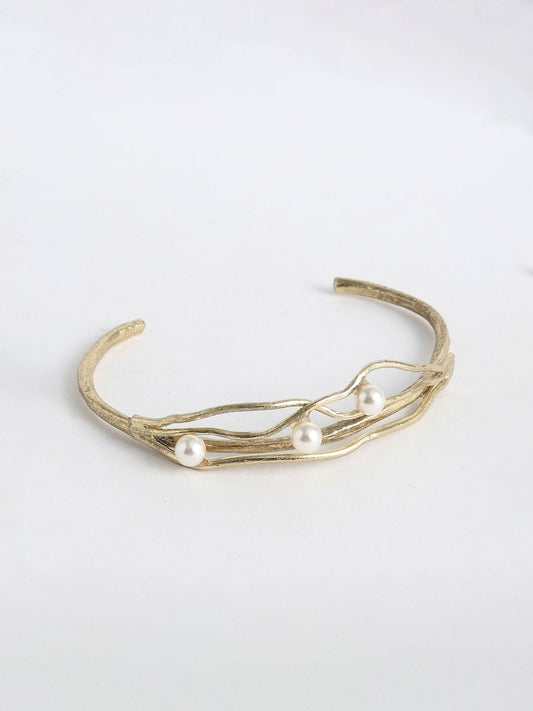 Χειροποίητο ανοιγόμενο βραχιόλι με Μαργαριτάρια κατασκευασμένο στην Ελλάδα